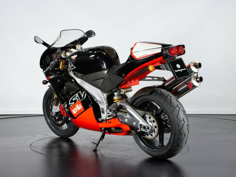 Bild 3/50 von Aprilia RSV 1000 V60 (1999)