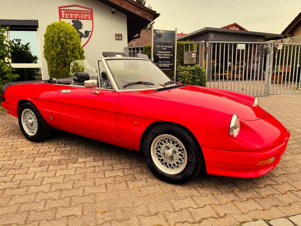 Image 4/37 of Alfa Romeo 1.6 Spider (1984)