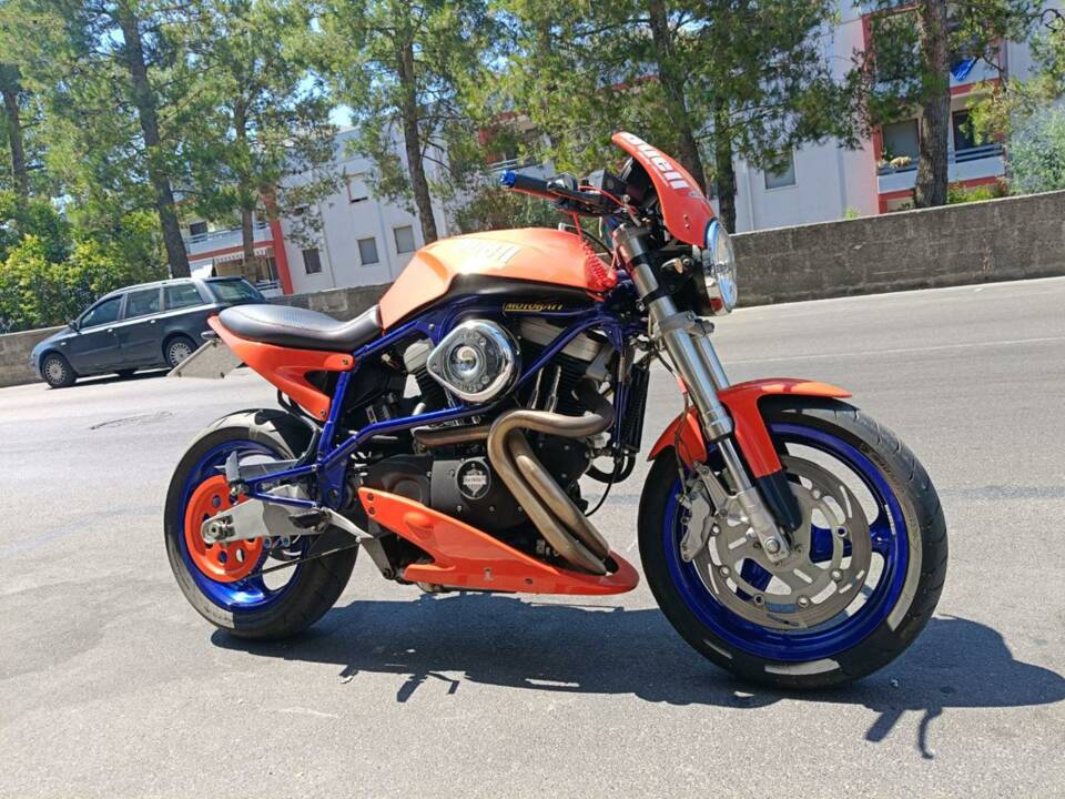 Image 16/48 of Buell X1 Lightning (2000)