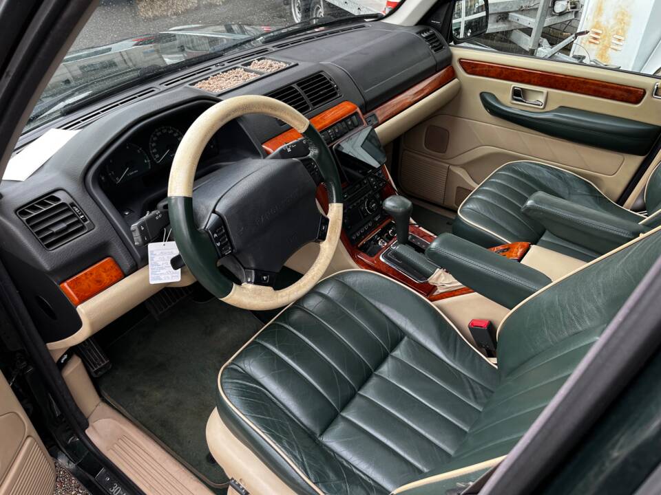 Image 11/23 of Land Rover Range Rover 4.6 HSE "30th Anniversary Edition" (2000)