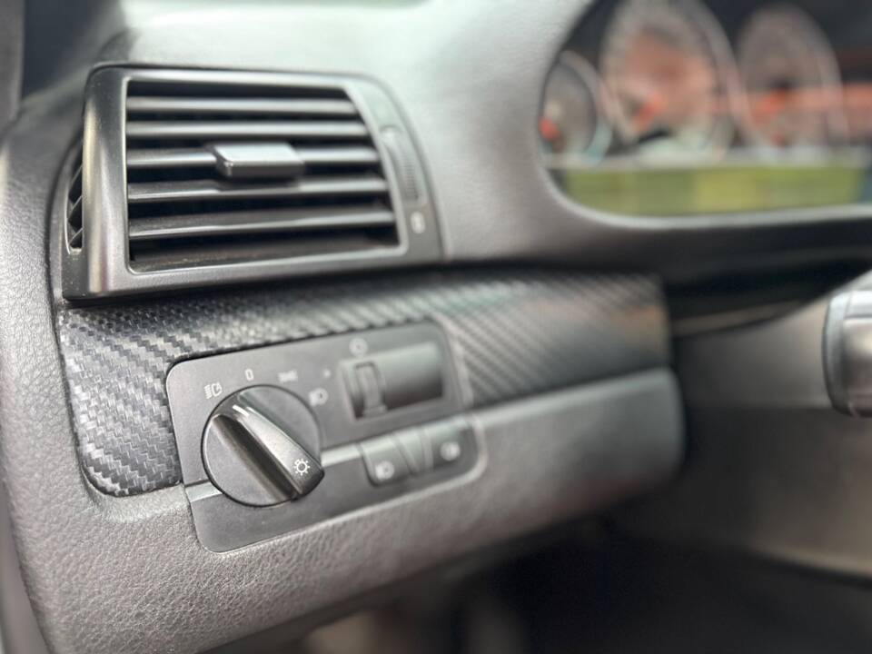 Bild 79/80 von BMW M3 (2001)