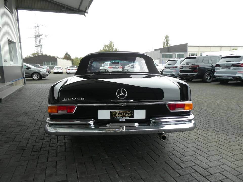 Imagen 5/26 de Mercedes-Benz 220 SE b (1963)