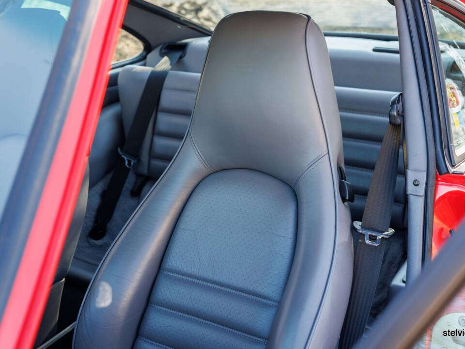 Afbeelding 23/33 van Porsche 911 Carrera 2 (1993)