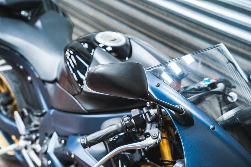 Image 27/46 de Yamaha YZF-R1 (2006)