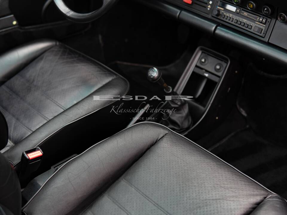 Bild 17/31 von Porsche 911 Carrera 3.2 (1988)
