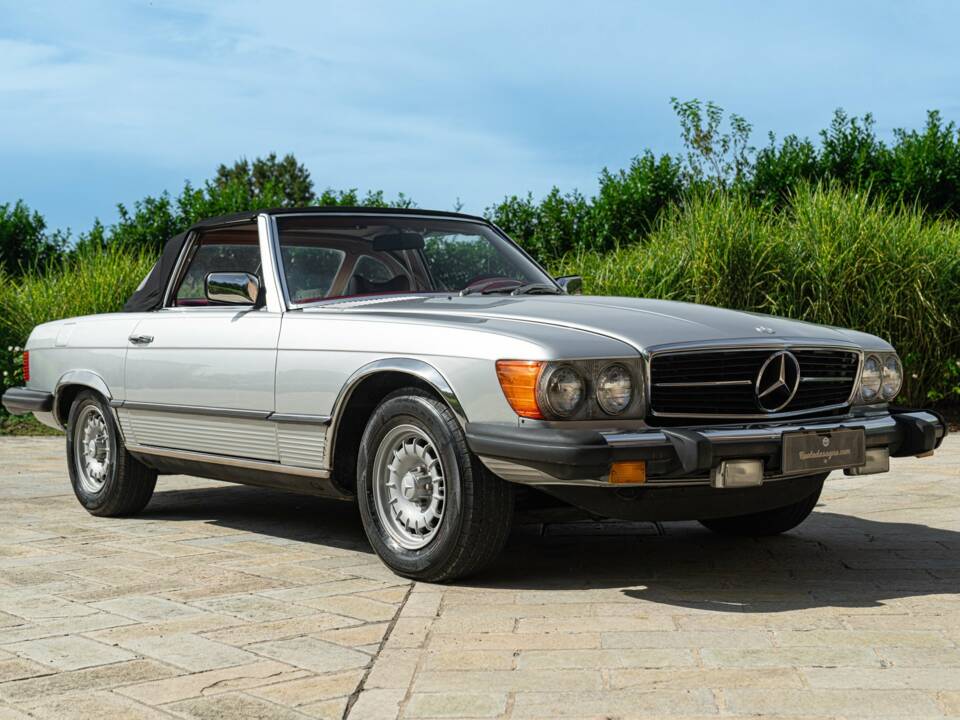 Image 2/50 de Mercedes-Benz 450 SL (1977)