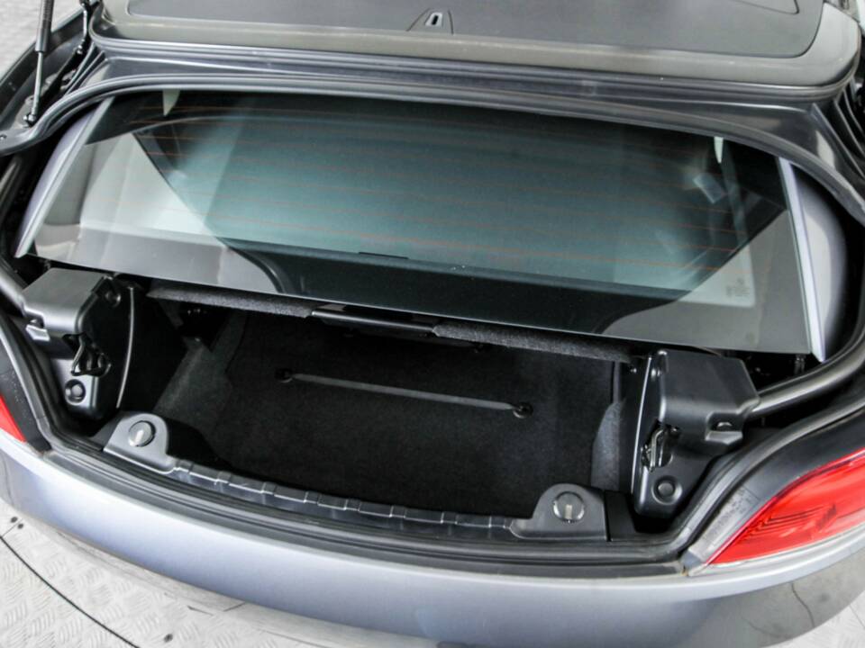 Image 42/50 of BMW Z4 sDrive23i (2010)