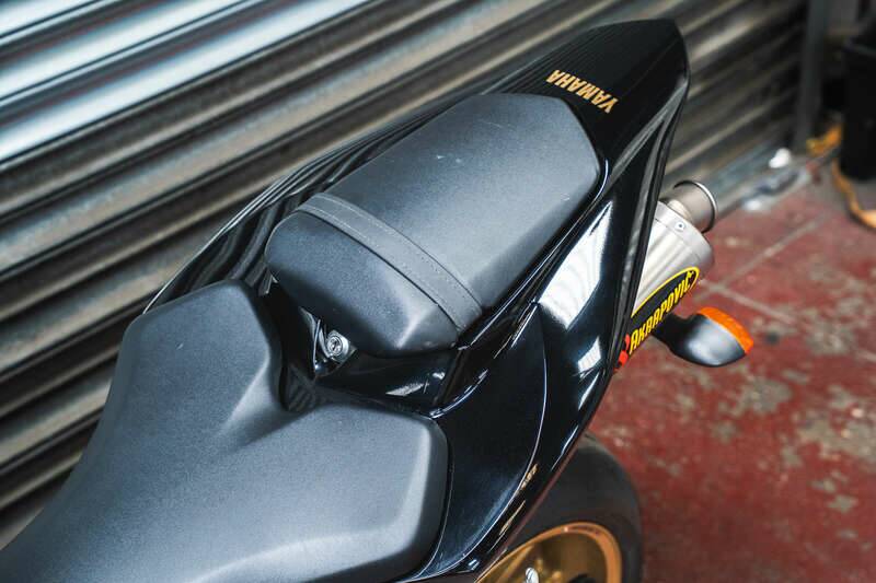 Image 43/46 de Yamaha YZF-R1 (2006)