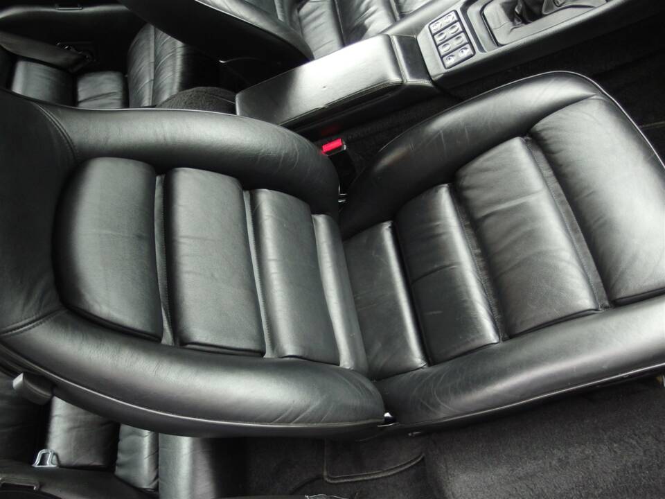 Bild 46/99 von Porsche 928 GTS (1992)