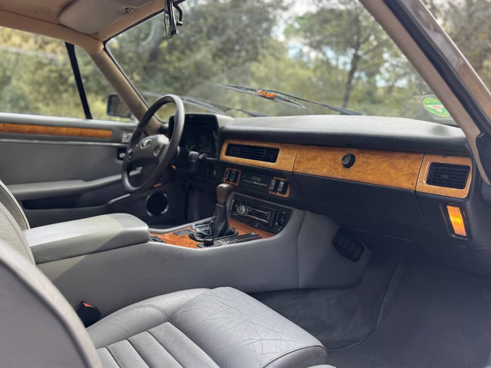 Image 39/47 of Jaguar XJ-S 3.6 (1988)