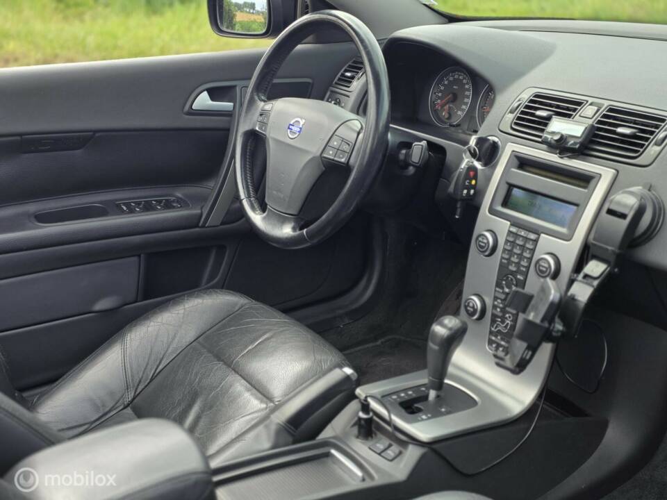 Image 22/38 de Volvo C70 2.4 (2006)