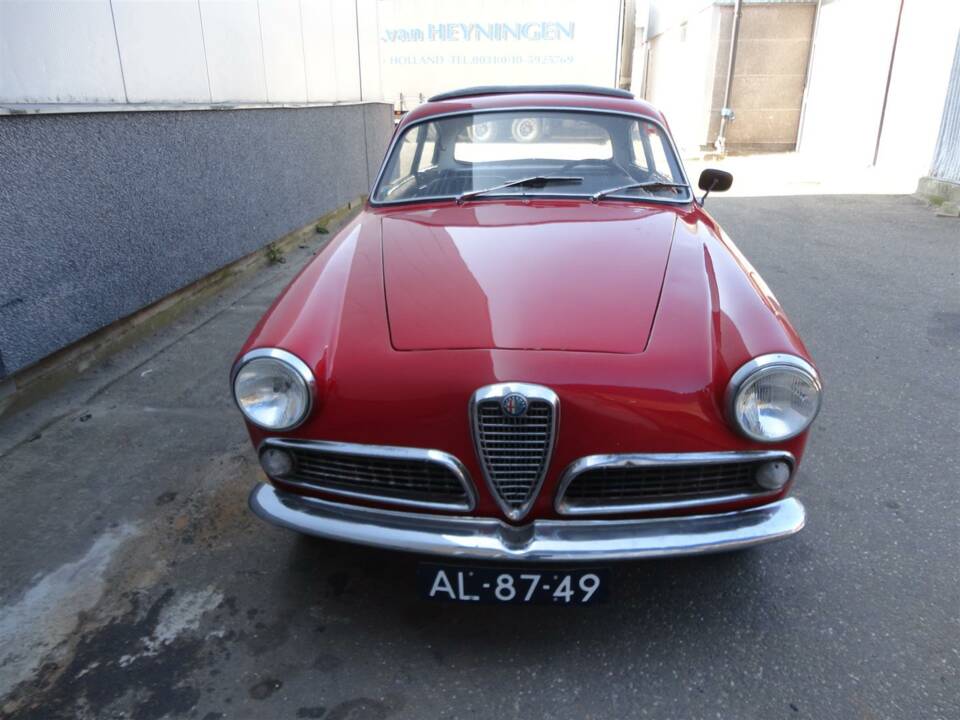 Afbeelding 29/32 van Alfa Romeo Giulia 1600 Sprint (1962)