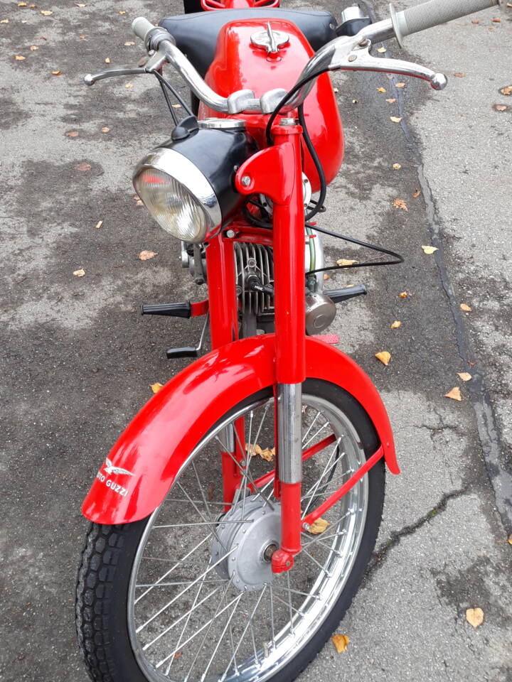Image 3/4 of Moto Guzzi DUMMY (1957)