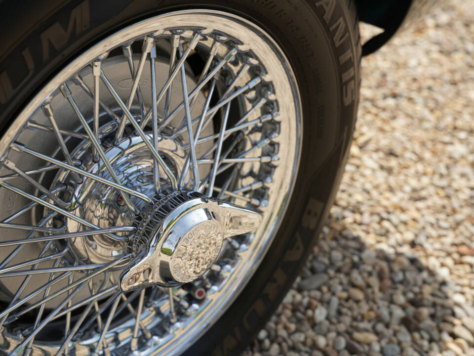 Image 28/50 of MG MGB (1969)