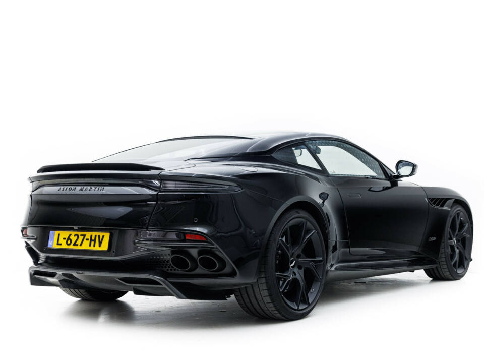 Immagine 8/45 di Aston Martin DBS Superleggera (2019)