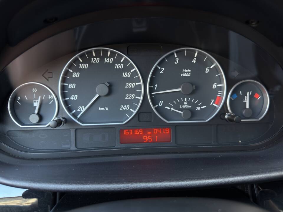 Afbeelding 17/42 van BMW 330Ci (2006)
