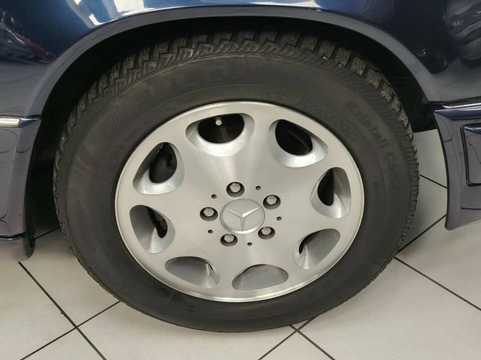 Afbeelding 15/40 van Mercedes-Benz E 200 (1996)