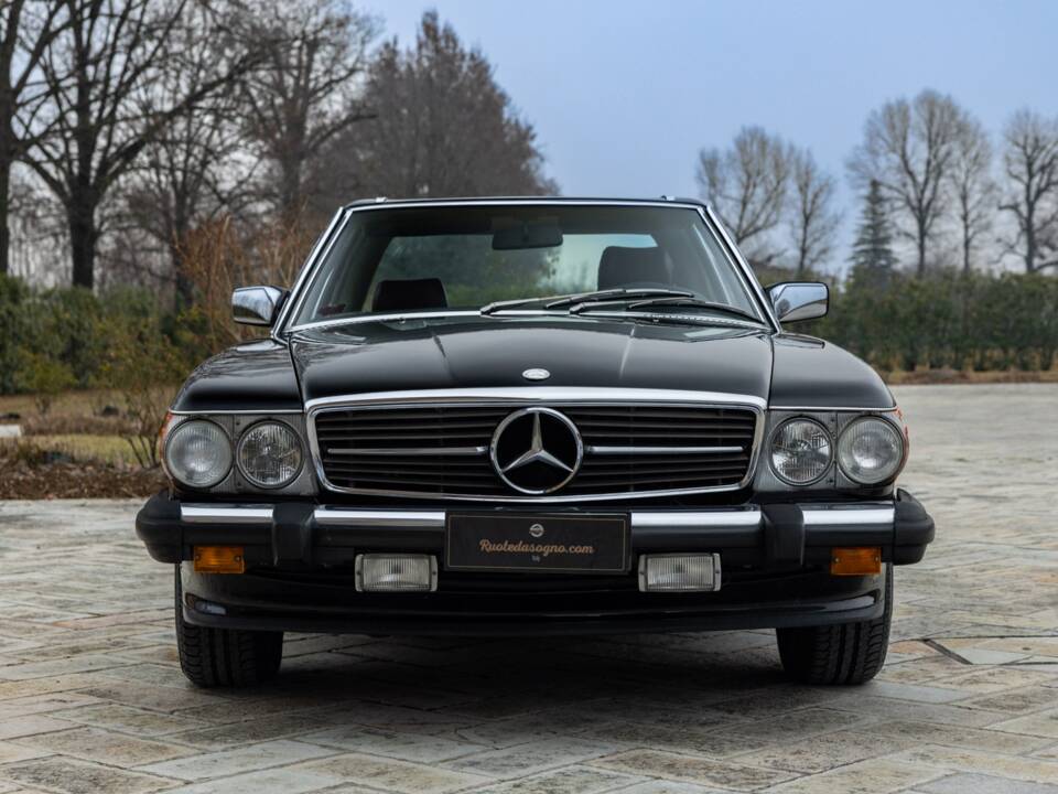 Afbeelding 3/50 van Mercedes-Benz 560 SL (1986)