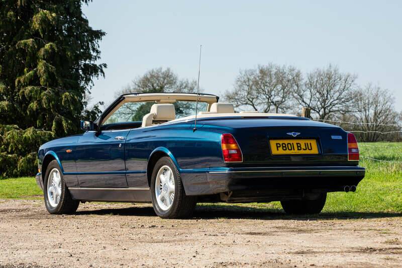 Image 4/50 of Bentley Azure Mulliner (1996)
