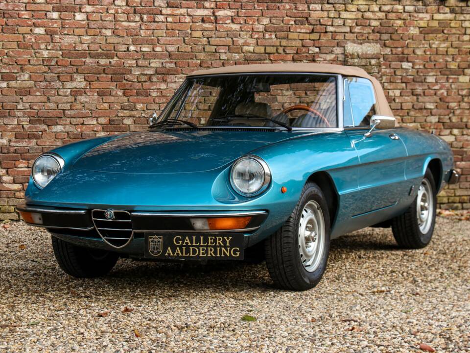 Image 14/50 of Alfa Romeo 2000 Spider Veloce (1981)