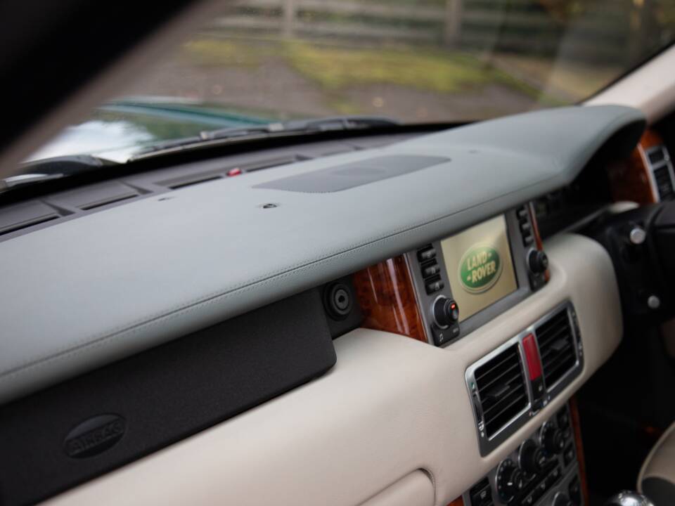 Image 37/50 de Land Rover Range Rover Vogue V8 (2005)
