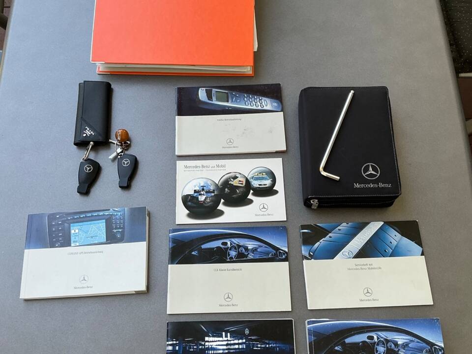 Immagine 37/41 di Mercedes-Benz CLK 320 (2003)