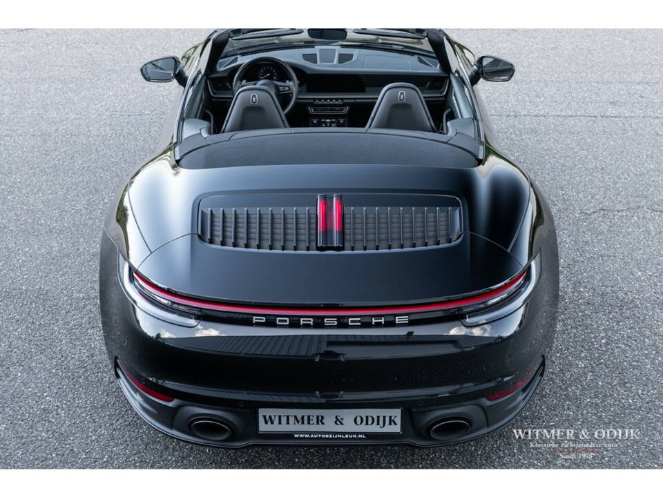 Image 8/44 of Porsche 911 Carrera (2020)