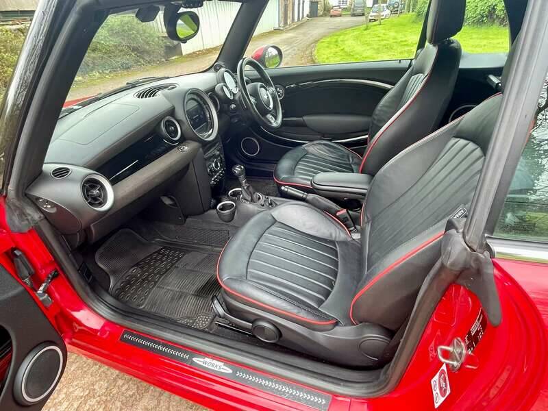 Image 18/28 of Mini John Cooper Works (2015)