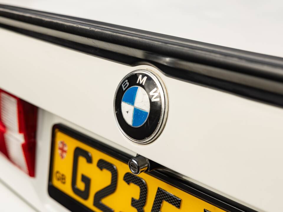 Afbeelding 23/48 van BMW 325i (1990)