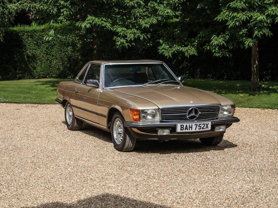 Afbeelding 9/40 van Mercedes-Benz 280 SL (1981)