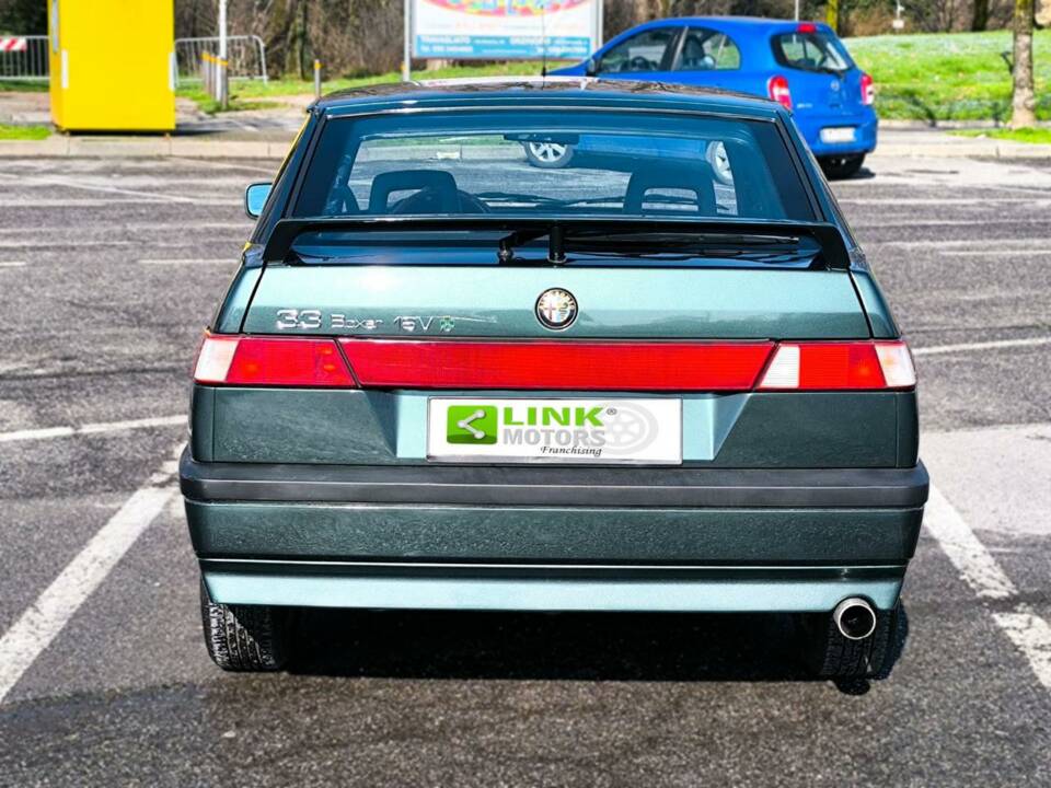 Immagine 8/39 di Alfa Romeo 33 1.7 16v QV (1991)
