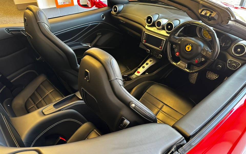 Imagen 36/39 de Ferrari California T (2015)
