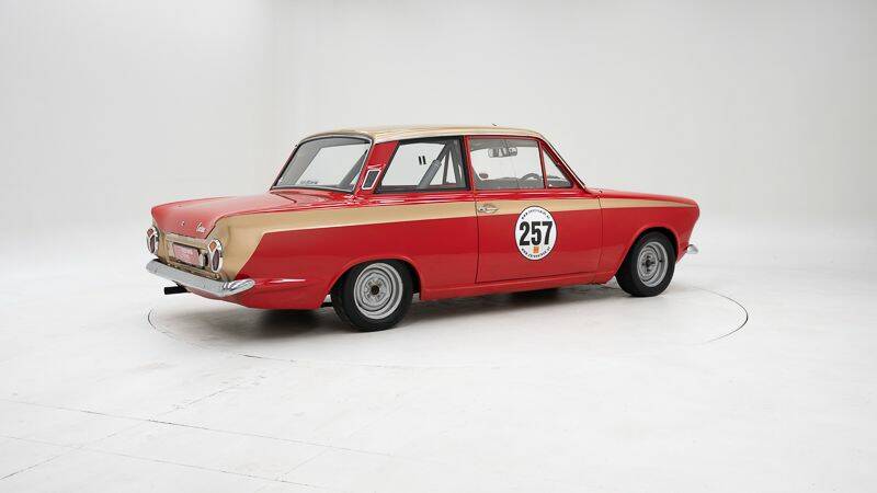 Image 2/15 of Ford Cortina 1200 (1965)