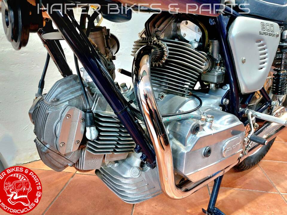 Image 27/37 de Ducati 900 SS (1981)
