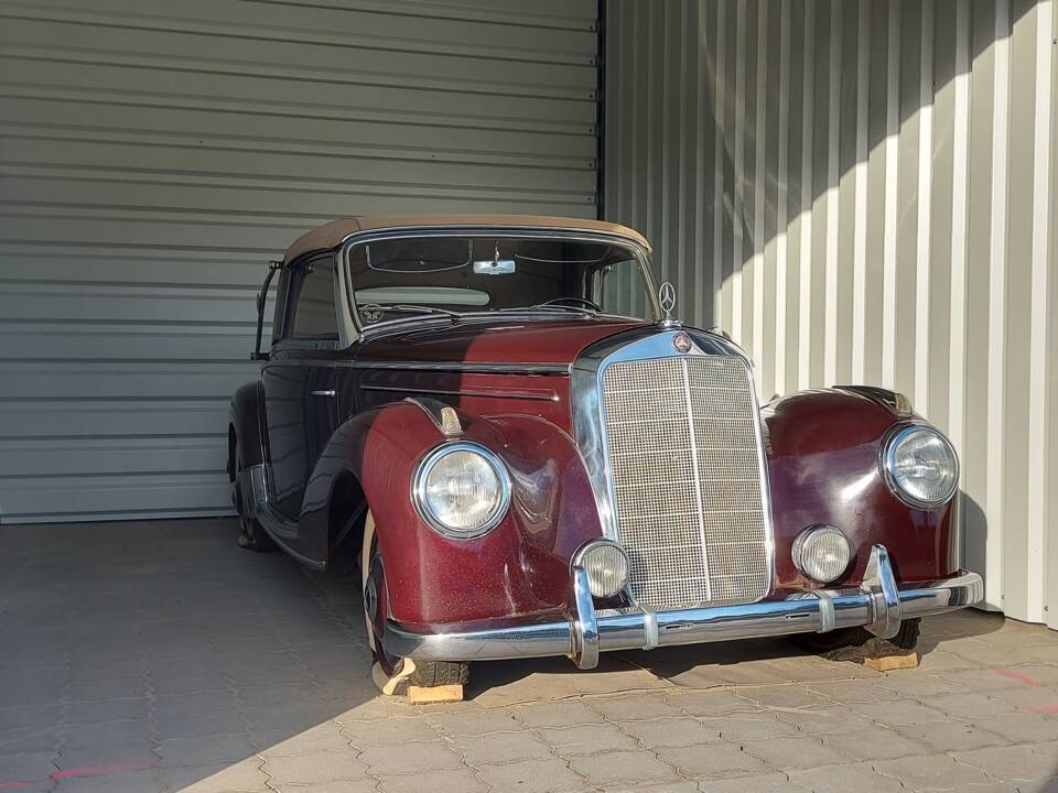 Bild 40/46 von Mercedes-Benz 220 Cabriolet A (1953)
