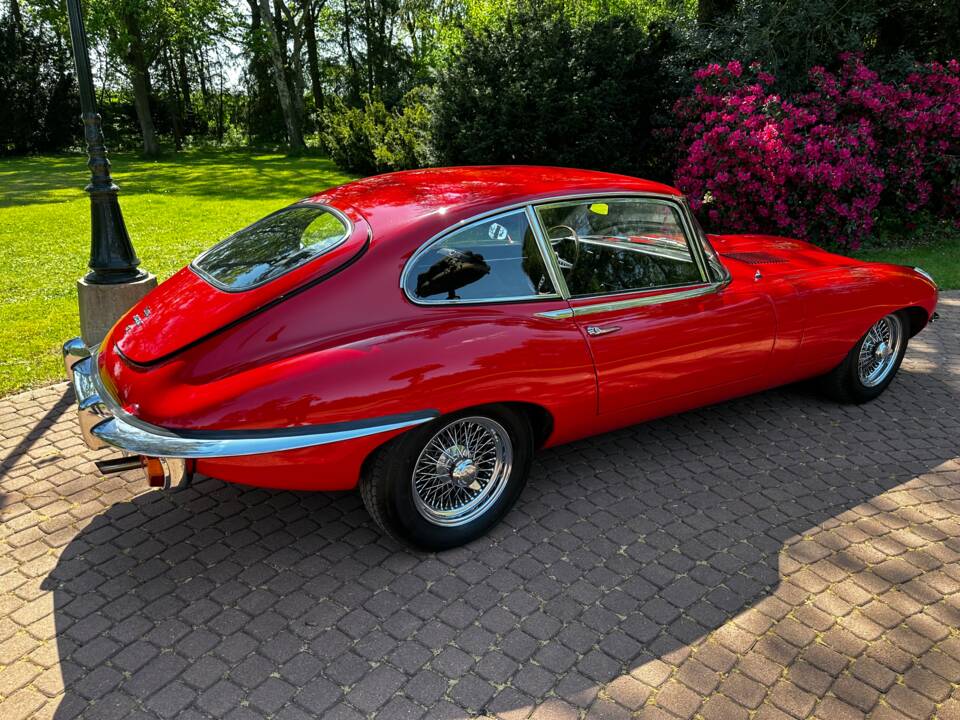 Bild 61/98 von Jaguar E-Type (2+2) (1969)