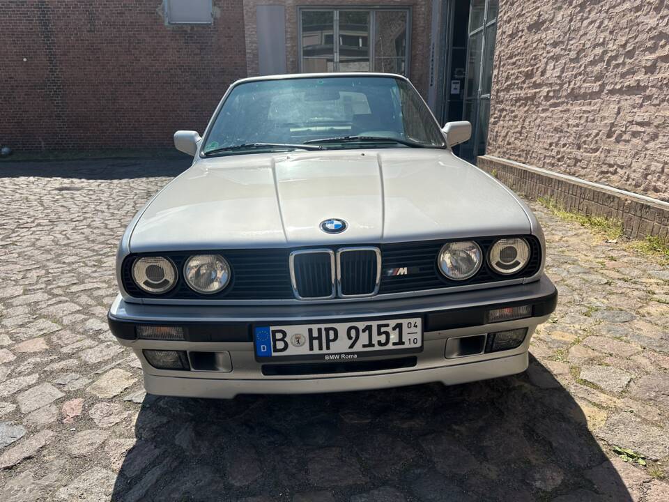 Image 7/29 of BMW 318i (1991)