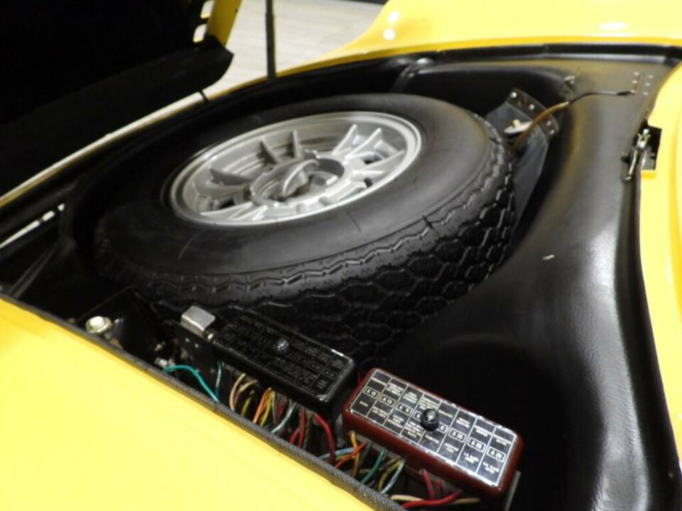 Bild 11/15 von Ferrari Dino 246 GT (1972)
