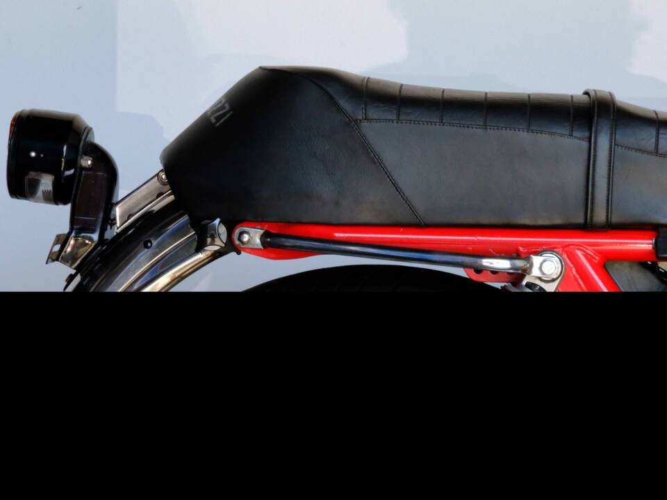 Immagine 15/80 di Moto Guzzi V7 Sport (1972)