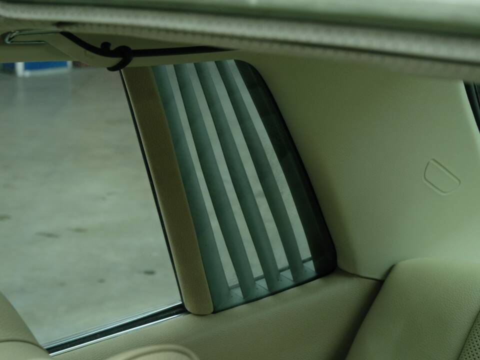 Image 37/50 de Mercedes-Benz 450 SLC 5,0 (1978)