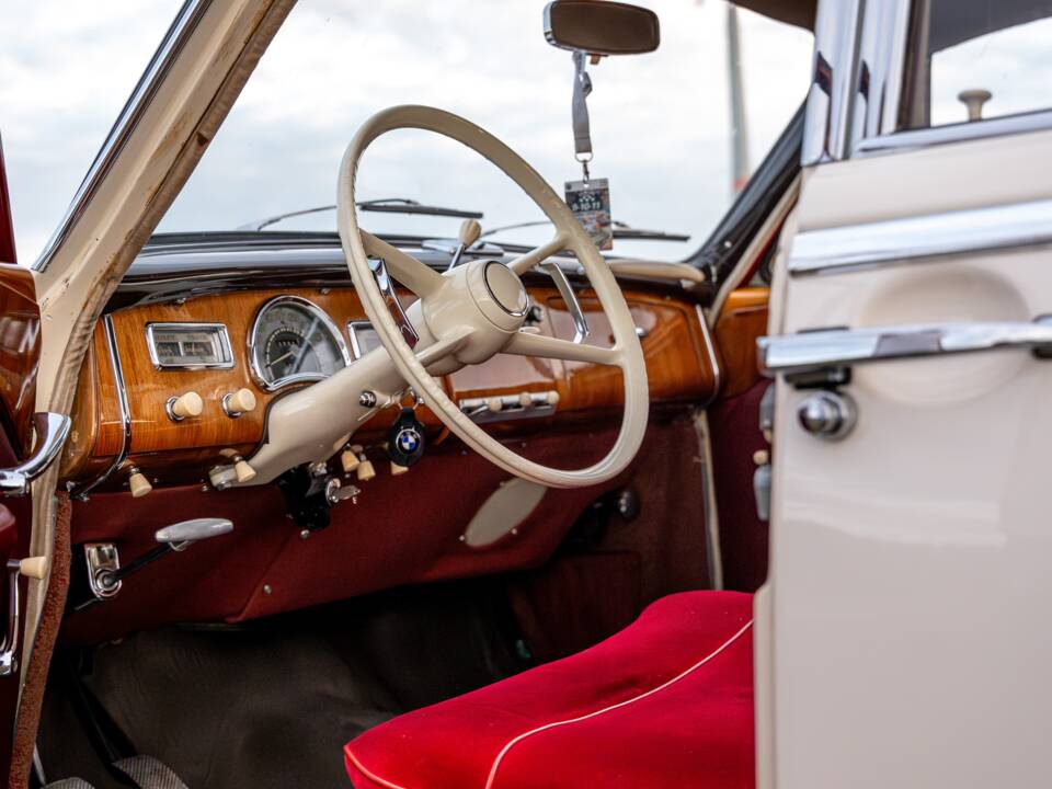 Afbeelding 10/19 van BMW 502 - 3.2 Litre (1961)