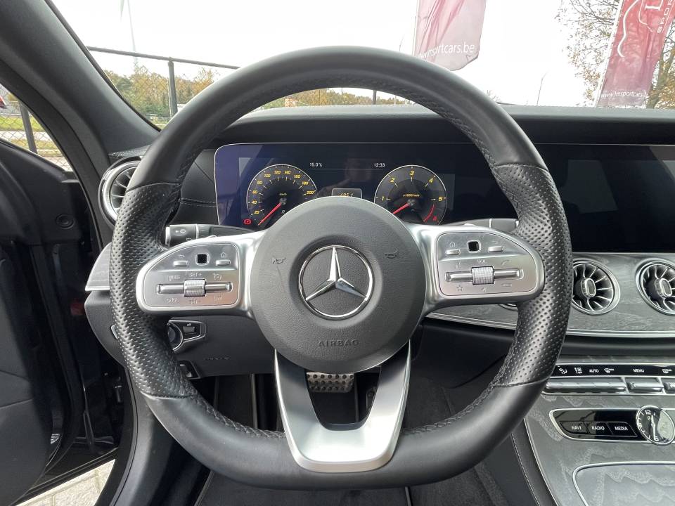 Image 18/38 of Mercedes-Benz CLS 300 d (2020)