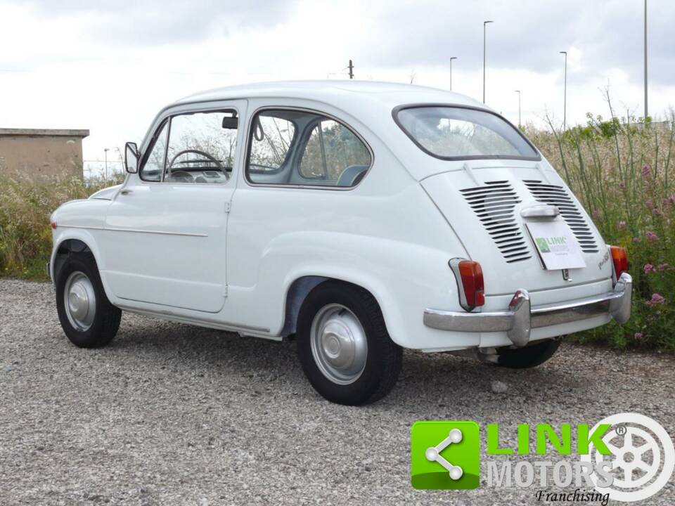 Image 8/10 de FIAT 600 D (1963)