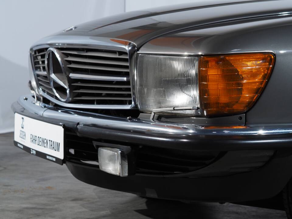 Immagine 6/51 di Mercedes-Benz 280 SL (1985)