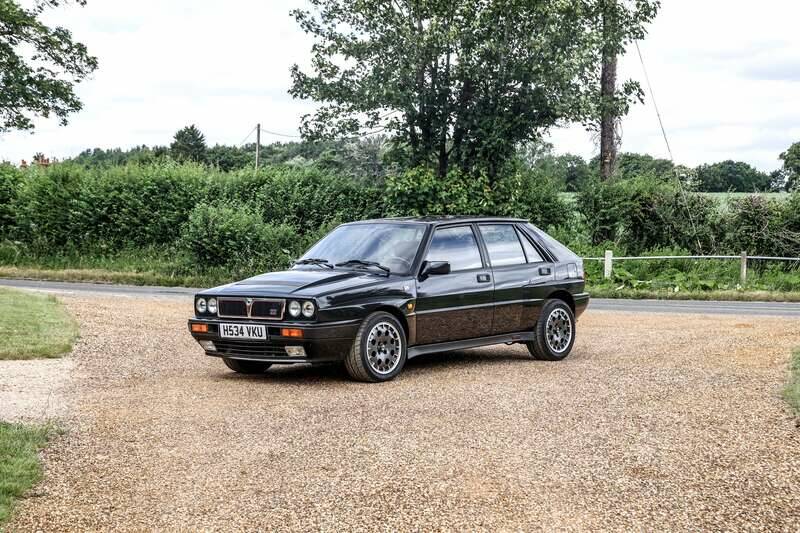 Image 21/35 of Lancia Delta HF Integrale (1991)