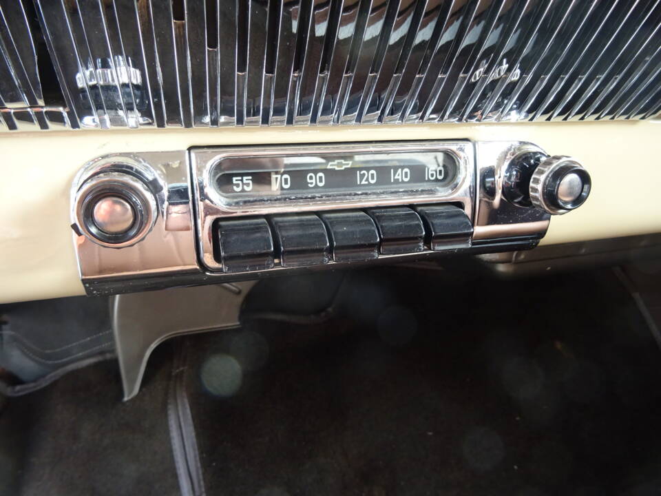 Image 30/57 de Chevrolet 210 (1953)