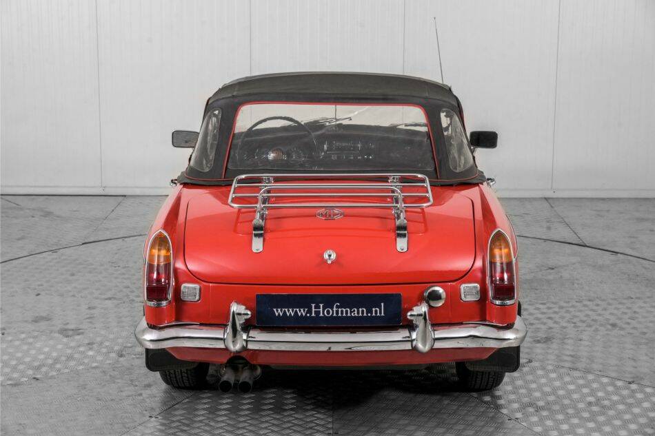 Imagen 21/82 de MG MGB (1967)