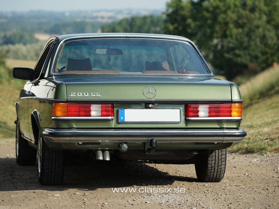 Image 11/17 of Mercedes-Benz 280 CE (1977)