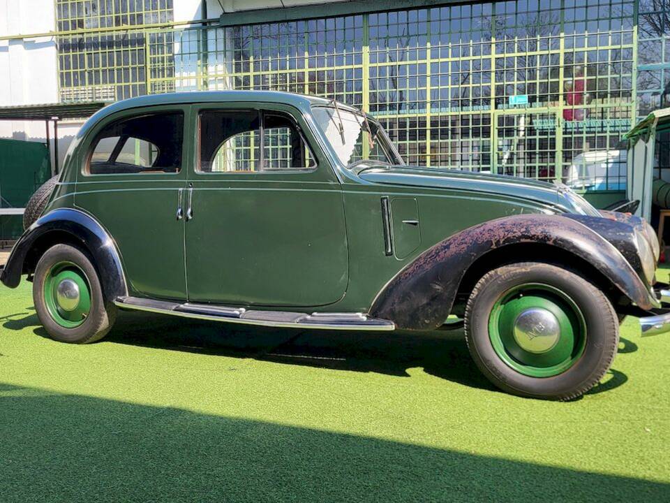 Image 9/75 of FIAT 1500 (1937)