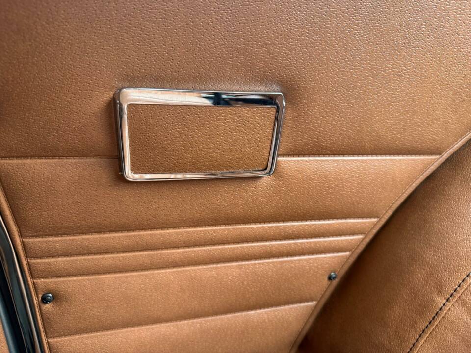 Image 3/53 of Alfa Romeo 1750 GT Veloce (1971)